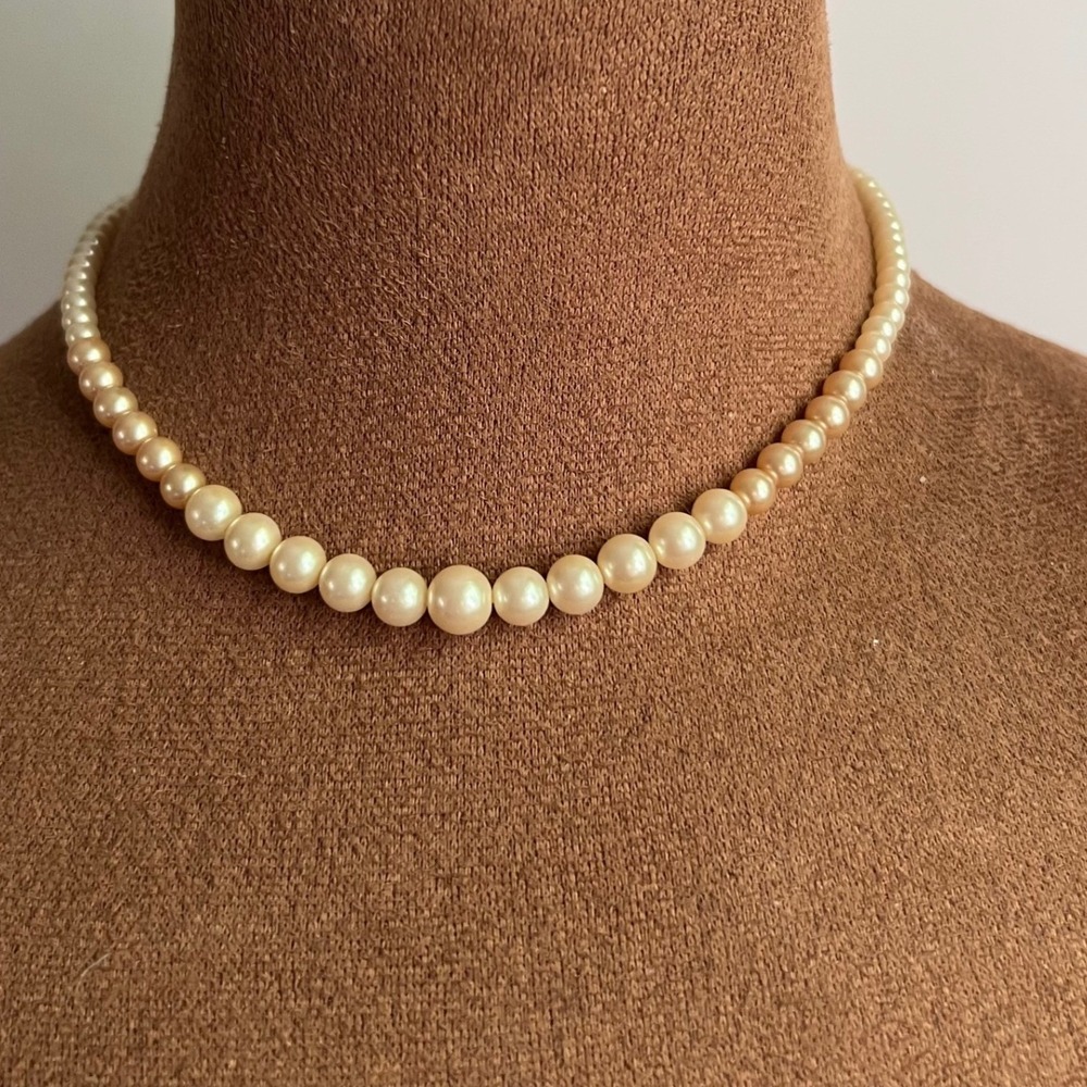 Vintage Mattel Barbie Faux Pearl Choker Necklace Heart Charm 14 Inch Barbiecore